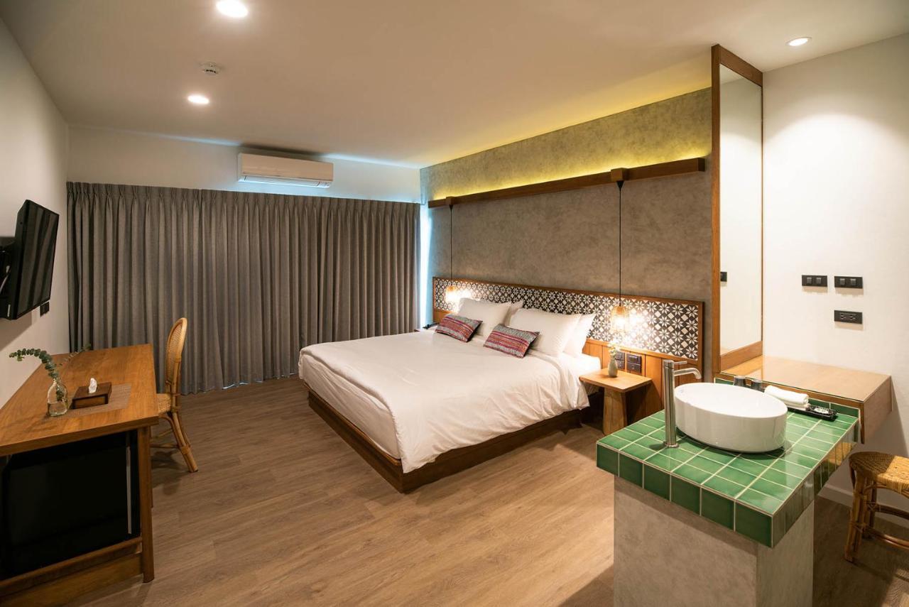 Himku Hotel - Adult Only Чіангмай Екстер'єр фото